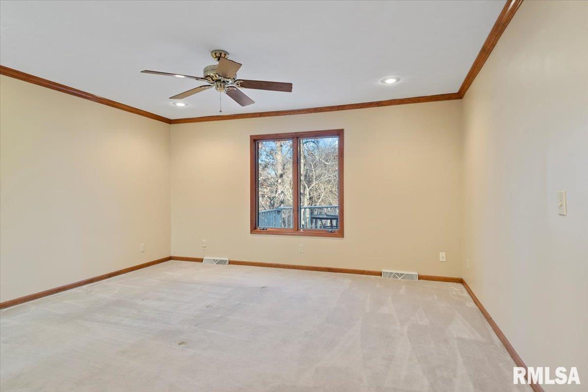 2553 Chapel Hill Drive Springfield, IL 62702 - Photo 21 of 57