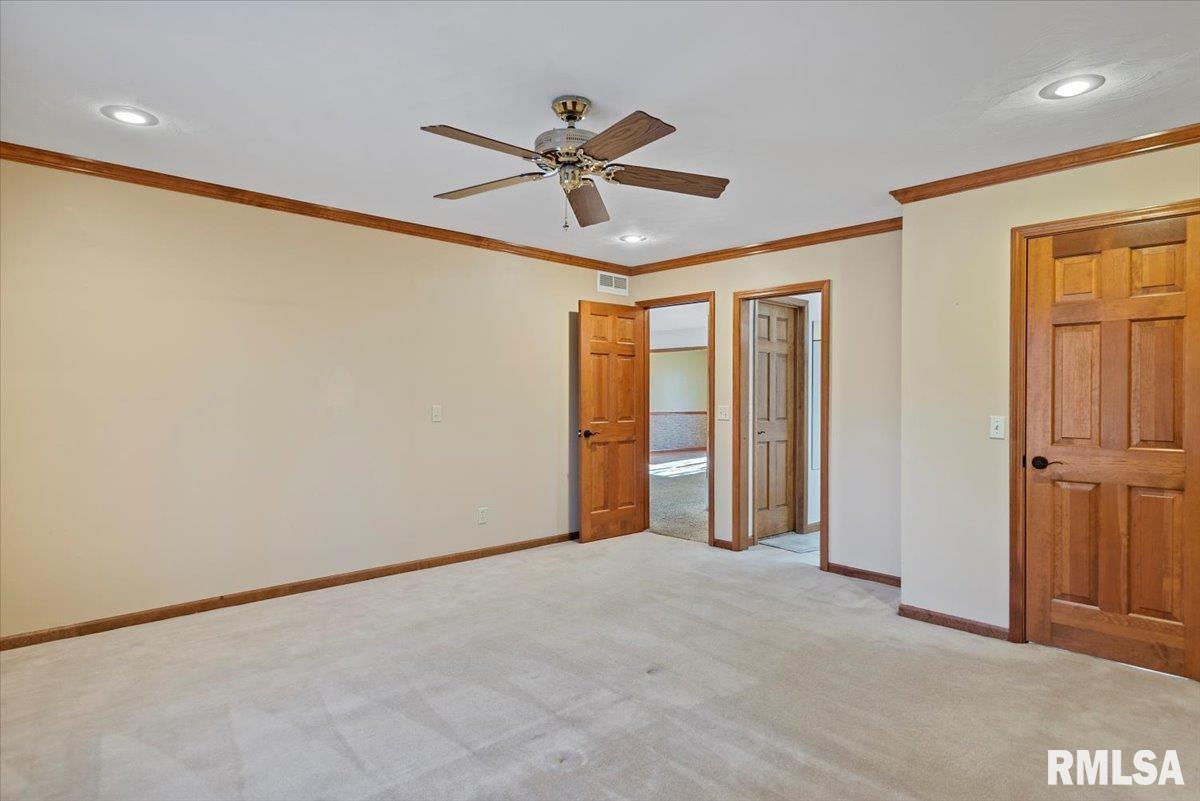 2553 Chapel Hill Drive Springfield, IL 62702 - Photo 23 of 57