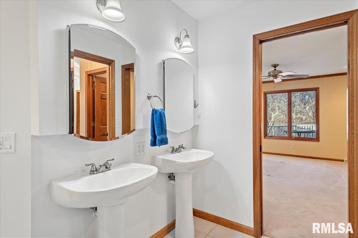 2553 Chapel Hill Drive Springfield, IL 62702 - Photo 26 of 57