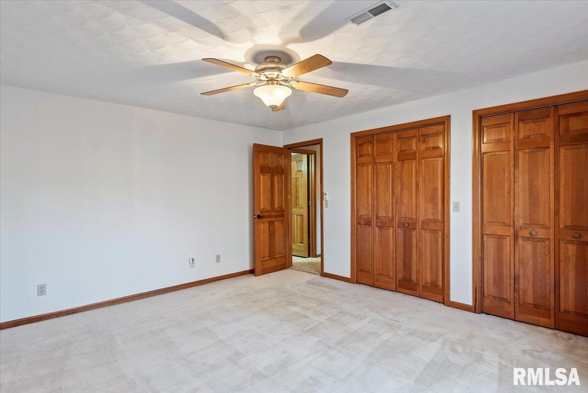 2553 Chapel Hill Drive Springfield, IL 62702 - Photo 33 of 57