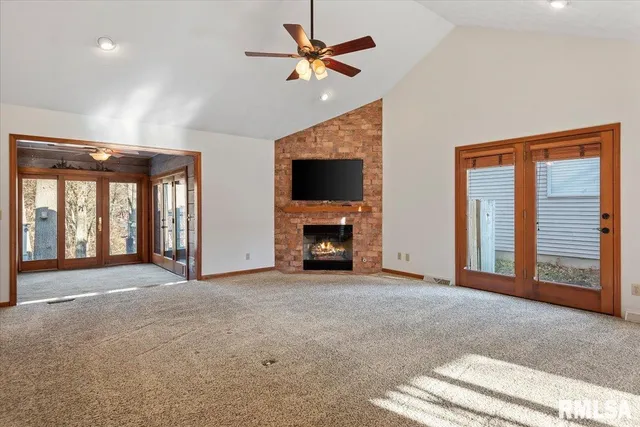 $279,900 | 2553 Chapel Hill Drive, Springfield, IL 62702