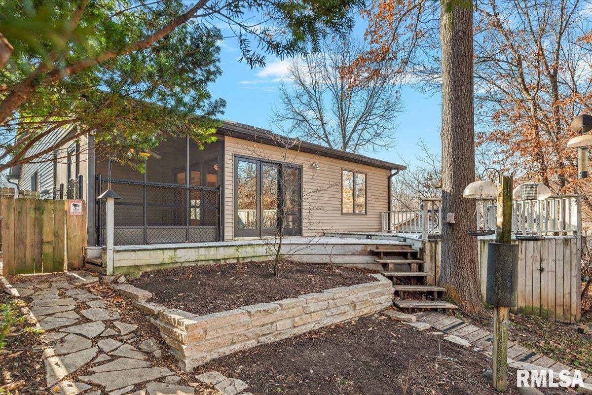 2553 Chapel Hill Drive Springfield, IL 62702 - Photo 44 of 57