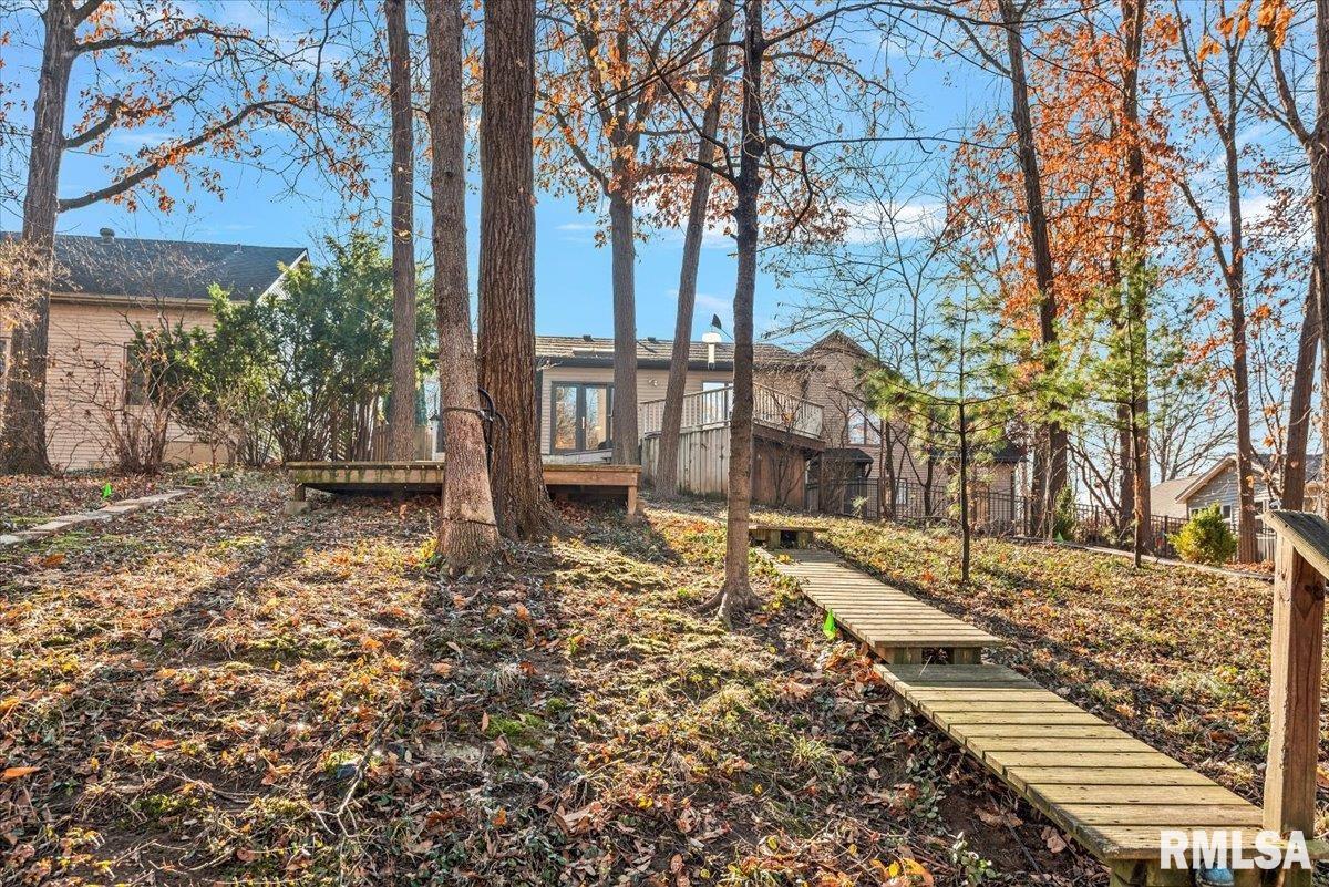 2553 Chapel Hill Drive Springfield, IL 62702 - Photo 48 of 58