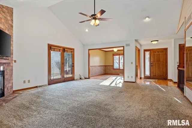 $279,900 | 2553 Chapel Hill Drive, Springfield, IL 62702