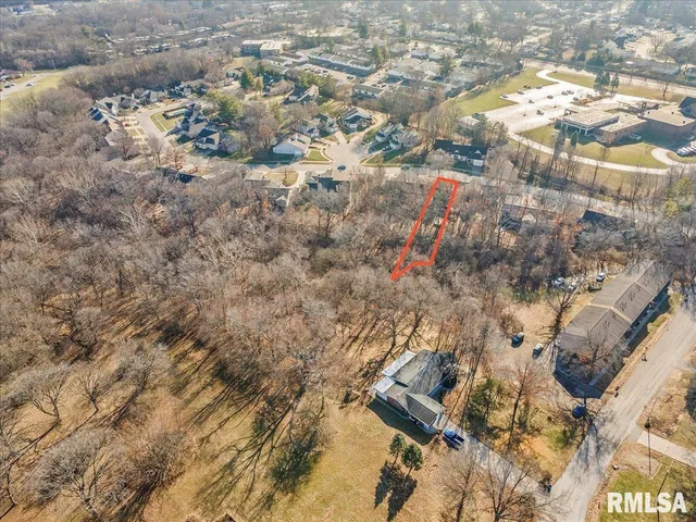 $299,000 | 2553 Chapel Hill Drive, Springfield, IL 62702