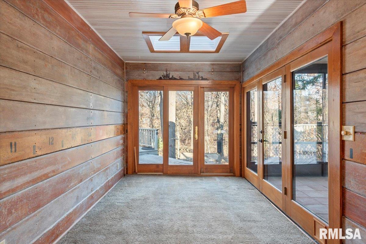 2553 Chapel Hill Drive Springfield, IL 62702 - Photo 8 of 57