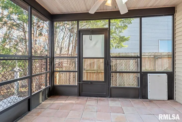 $279,900 | 2553 Chapel Hill Drive, Springfield, IL 62702