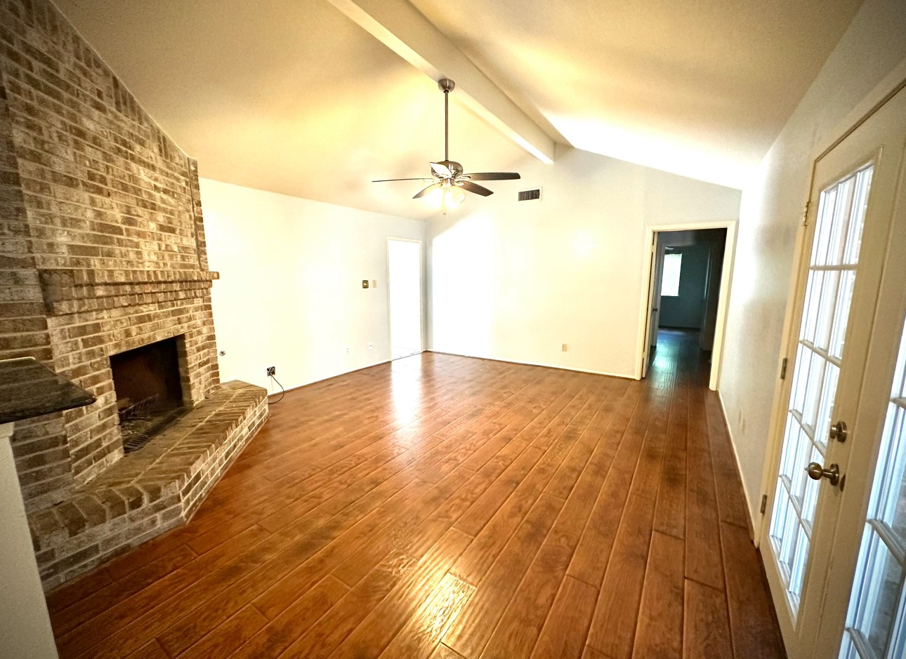 18 Brookflower Road The Woodlands, TX 77380 - Photo 6 of 23