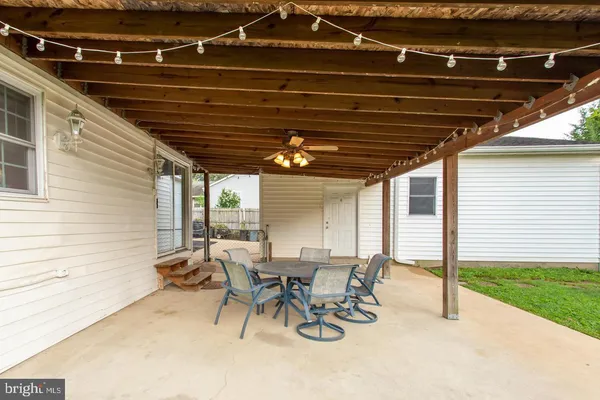 $3,400 | 5834 Pratt Street, Alexandria, VA 22310