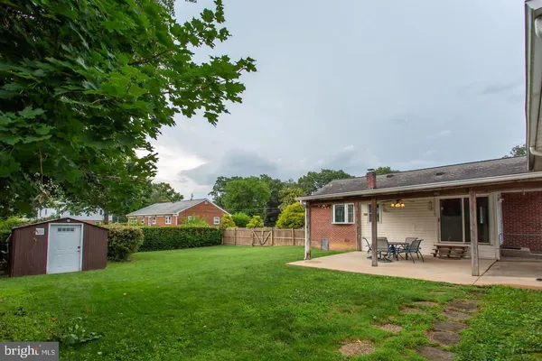 $3,400 | 5834 Pratt Street, Alexandria, VA 22310