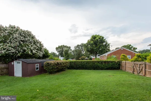 $3,400 | 5834 Pratt Street, Alexandria, VA 22310
