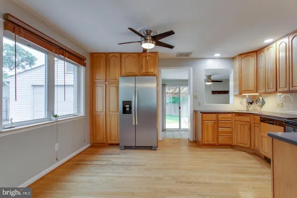 $3,400 | 5834 Pratt Street, Alexandria, VA 22310