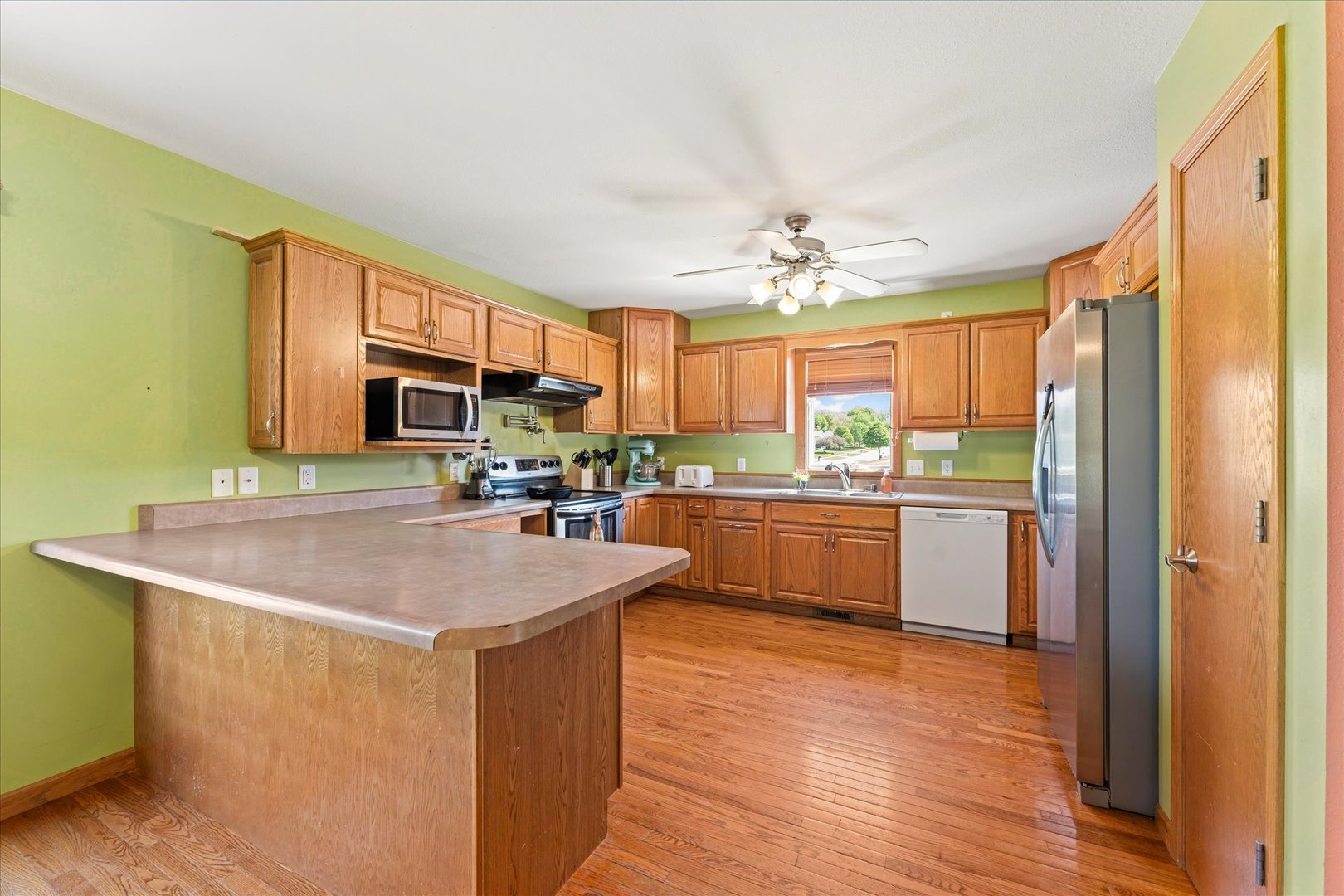 1203 Ridgewood Road Mahomet, IL 61853 - Photo 16 of 42 Gallery Image 16