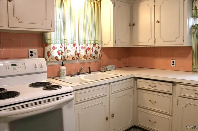 $129,900 | 208 East Locust Street, Rome, NY 13440