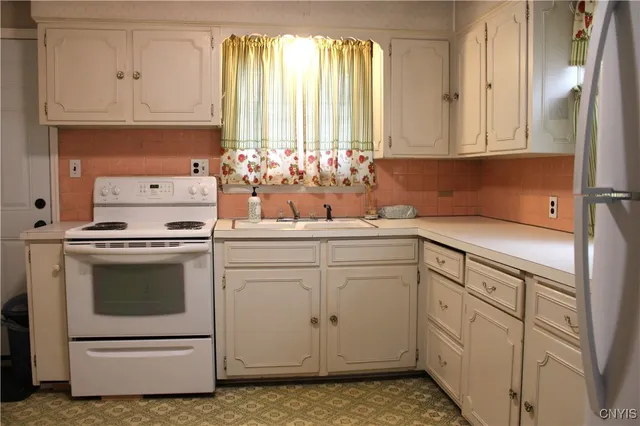 $129,900 | 208 East Locust Street, Rome, NY 13440