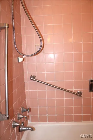 $129,900 | 208 East Locust Street, Rome, NY 13440