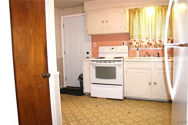 $129,900 | 208 East Locust Street, Rome, NY 13440