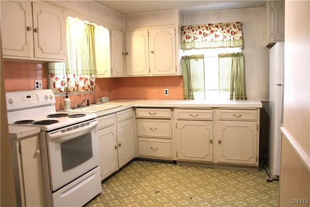 $129,900 | 208 East Locust Street, Rome, NY 13440