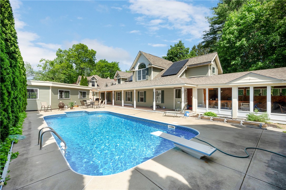 548 Mendon Road North Smithfield, RI 02896 - Photo 6 of 48 Gallery Image 6