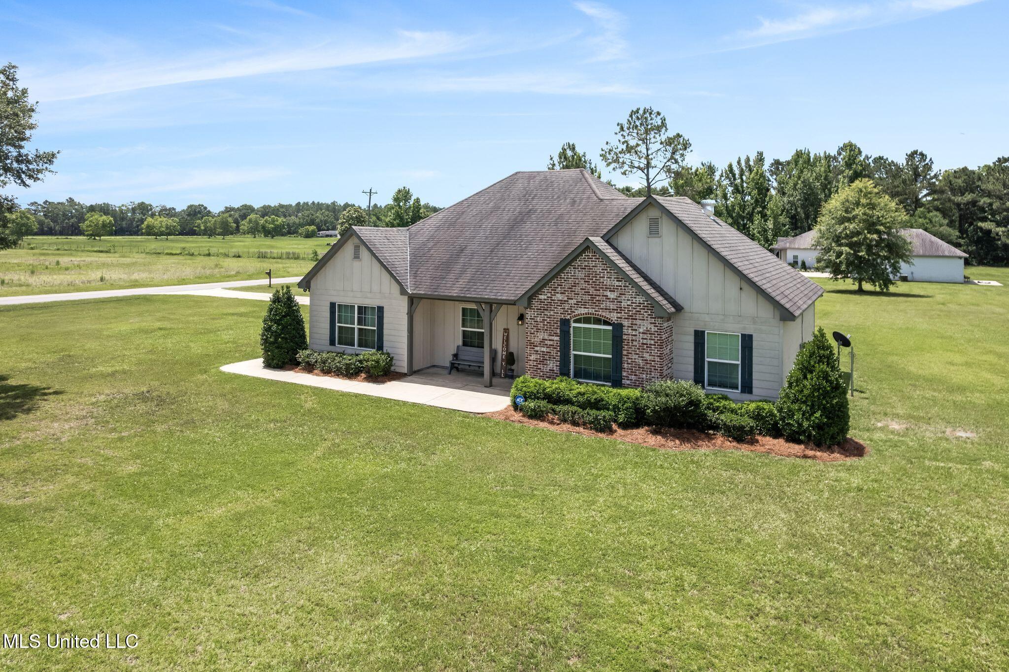 1223 Weeks Road Lucedale, MS 39452 - Photo 3 of 45 1223_Weeks_Rd-3