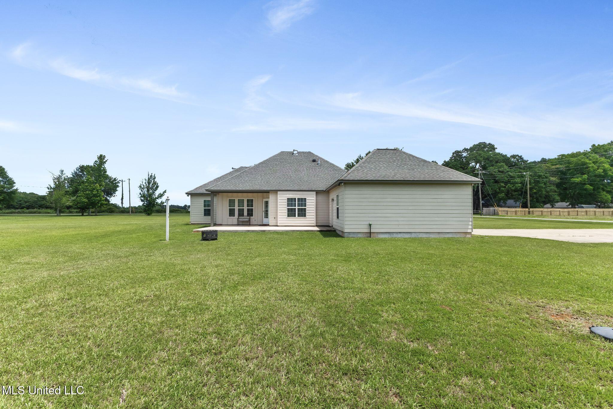 1223 Weeks Road Lucedale, MS 39452 - Photo 34 of 45 1223_Weeks_Rd-34