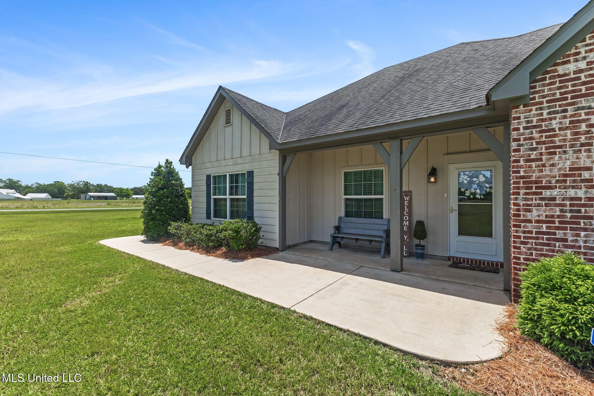 1223 Weeks Road Lucedale, MS 39452 - Photo 5 of 45 1223_Weeks_Rd-5