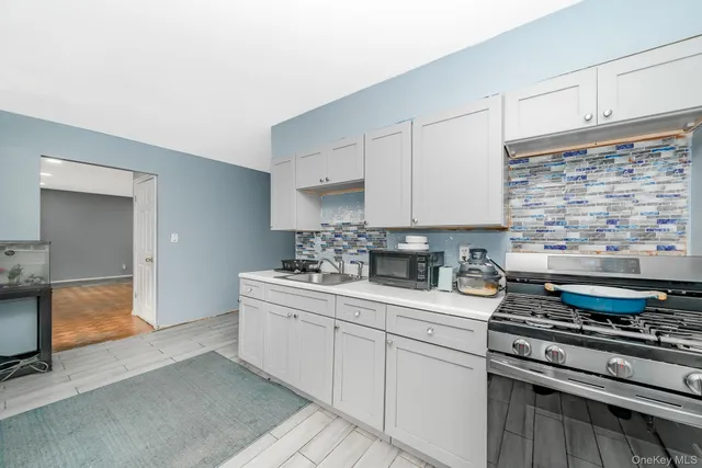 $539,000 | 1038 Manor Lane, Bay Shore, NY 11706