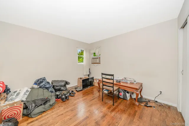 $539,000 | 1038 Manor Lane, Bay Shore, NY 11706