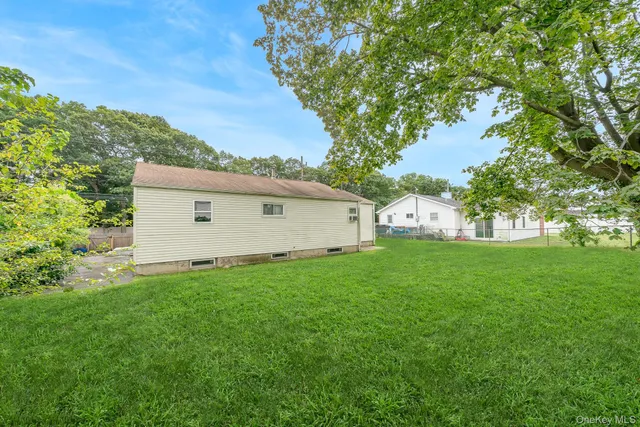 $539,000 | 1038 Manor Lane, Bay Shore, NY 11706