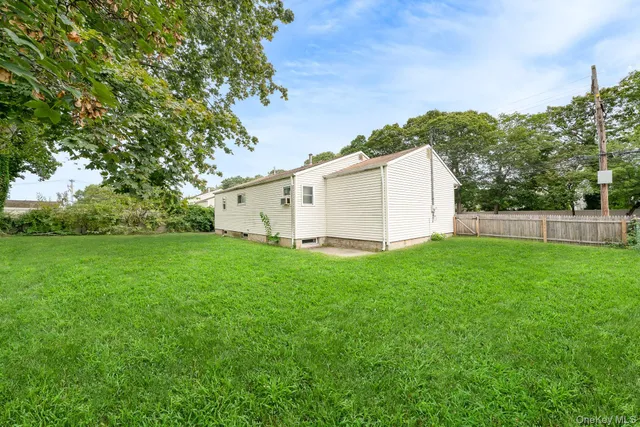 $539,000 | 1038 Manor Lane, Bay Shore, NY 11706