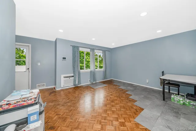 $539,000 | 1038 Manor Lane, Bay Shore, NY 11706