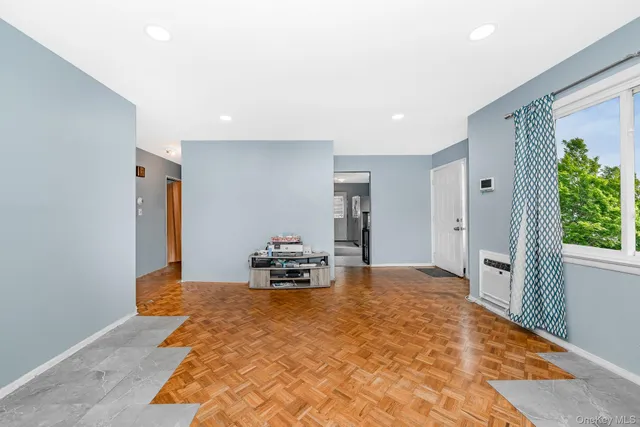 $539,000 | 1038 Manor Lane, Bay Shore, NY 11706