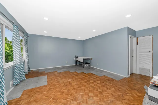 $539,000 | 1038 Manor Lane, Bay Shore, NY 11706