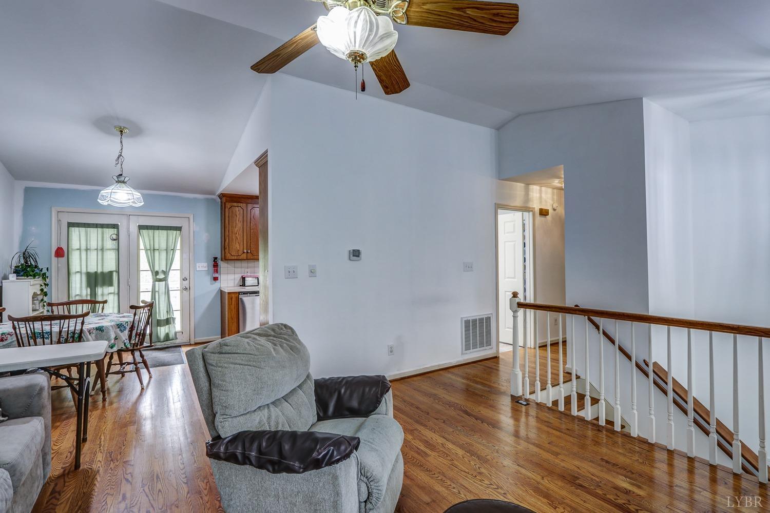 127 Southern Lane Monroe, VA 24574 - Photo 3 of 44 a living room with furniture and wooden floor