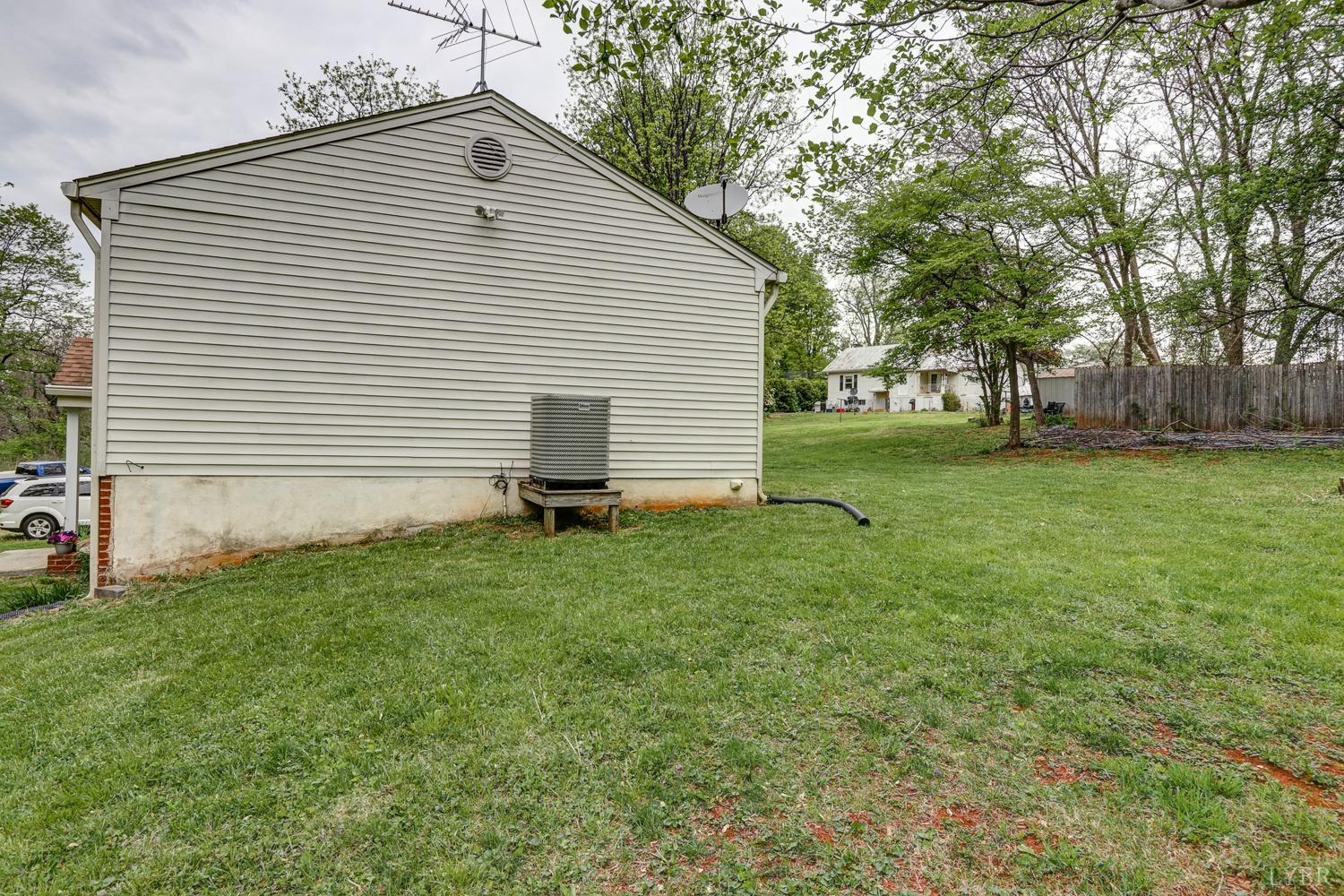127 Southern Lane Monroe, VA 24574 - Photo 31 of 44 a view of a backyard with a garden