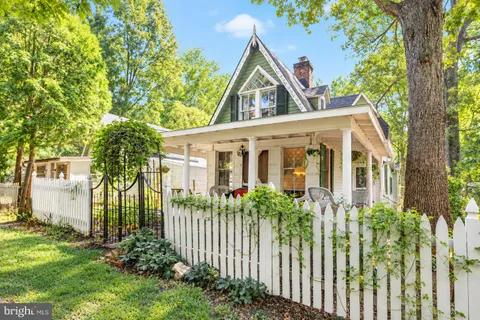 $625,000 | 403 6th Avenue, Washington Grove, MD 20880
