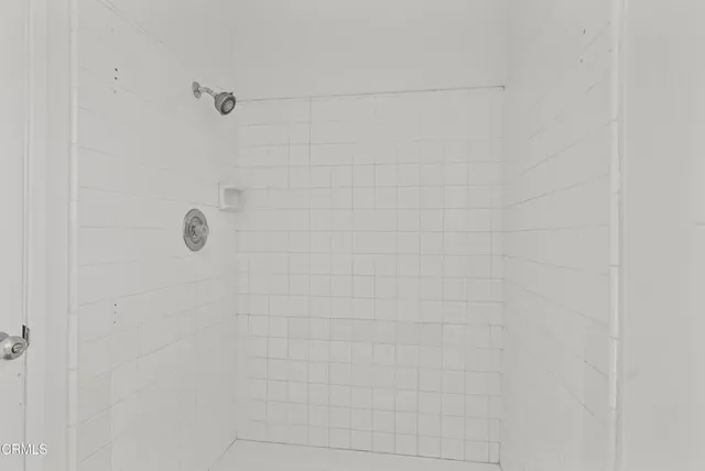 $925,000 | 2450 El Cajon Way, Oxnard, CA 93035