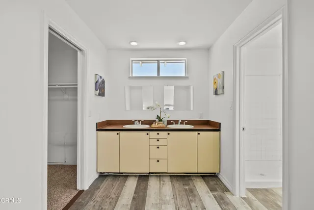 $925,000 | 2450 El Cajon Way, Oxnard, CA 93035