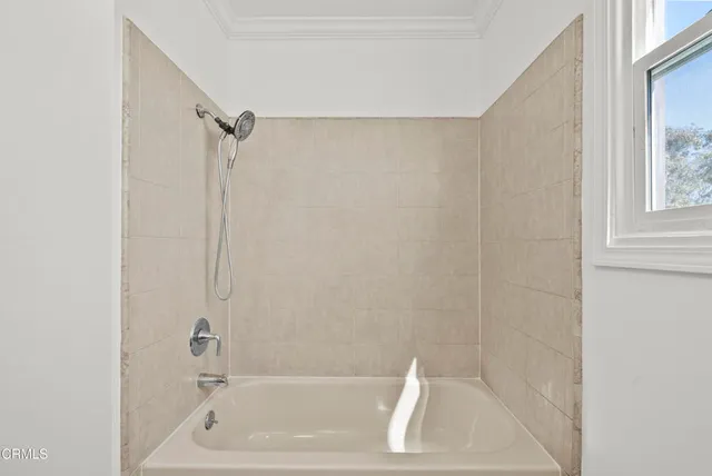 $925,000 | 2450 El Cajon Way, Oxnard, CA 93035