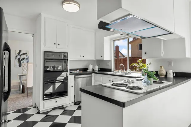 $925,000 | 2450 El Cajon Way, Oxnard, CA 93035