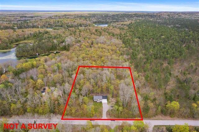 5278 Reynolds Road Cheboygan, MI 49721 - Photo 2 of 12 477141-125eec45-685e-48ef-85cd-b38dcbca4