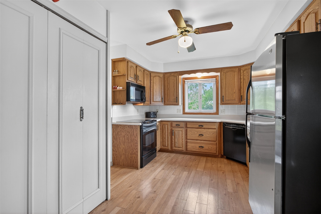 10260 Mack Island Road Grass Lake, MI 49240 - Photo 11 of 55