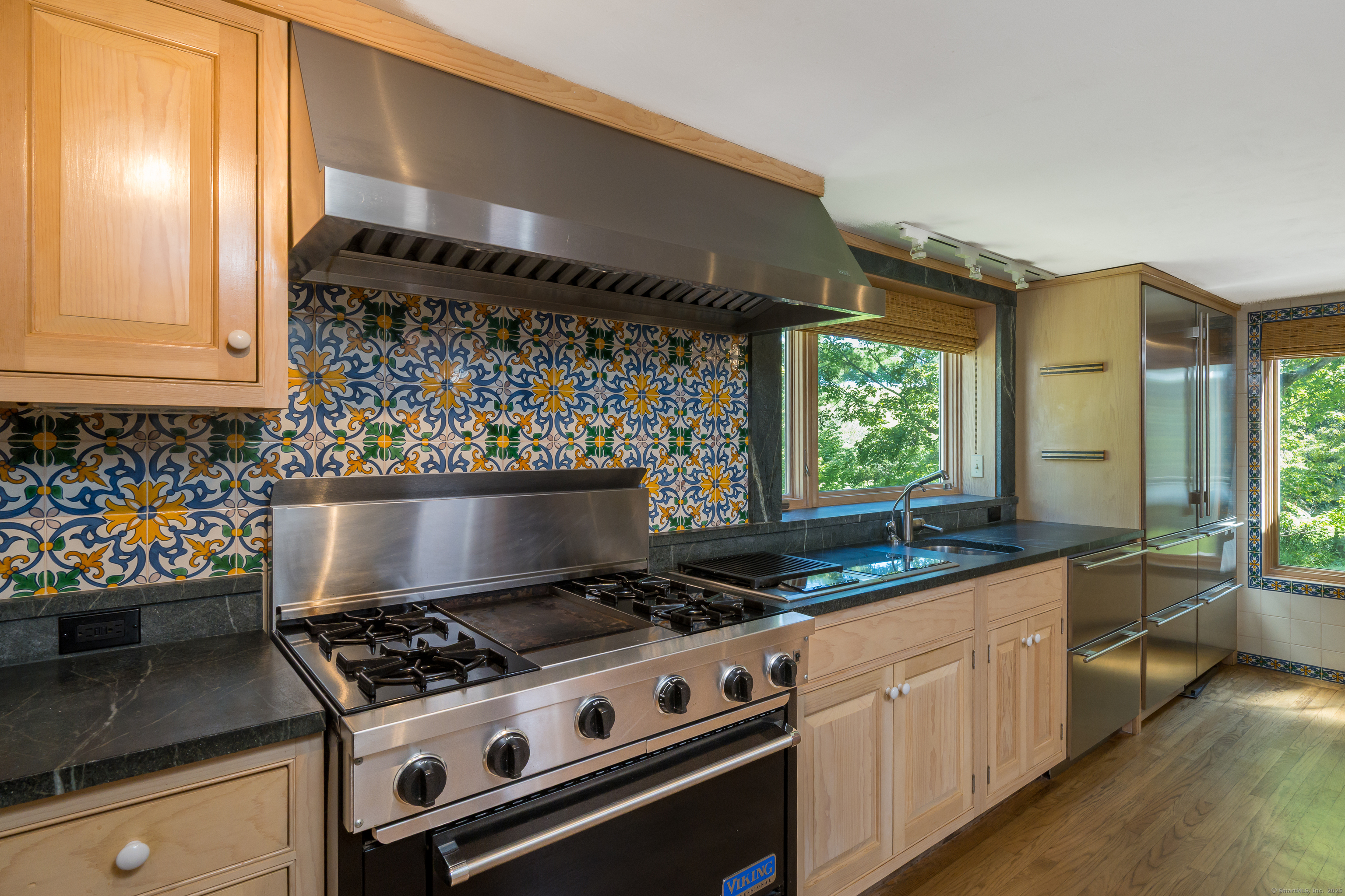 130 Sharon Mountain Road Sharon, CT 06069 - Photo 11 of 38 a kitchen with stainless steel appliances granite countertop a stove and a sink
