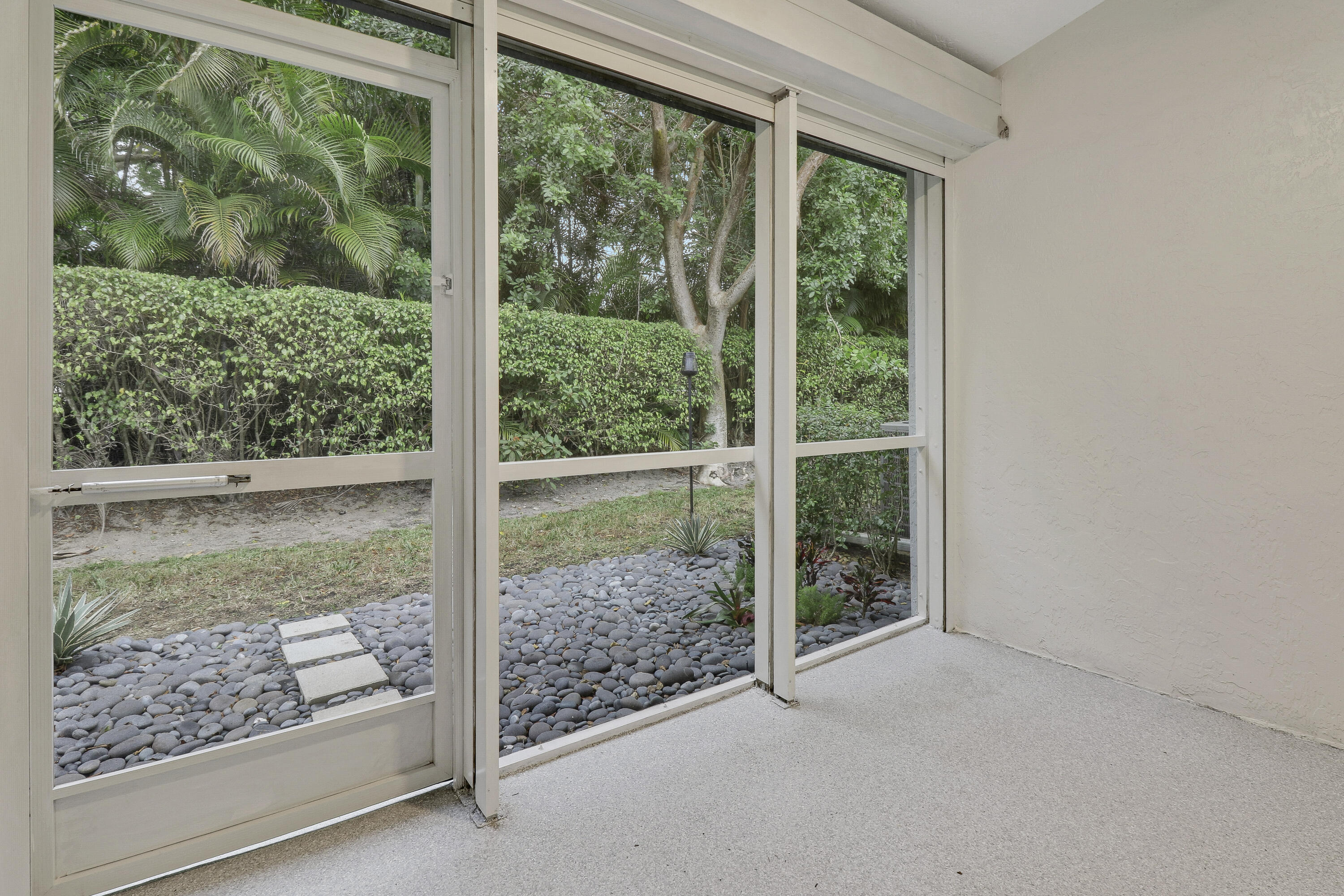 8237 Vía Bella Boca Raton, FL 33496 - Photo 29 of 41 Covered Patio