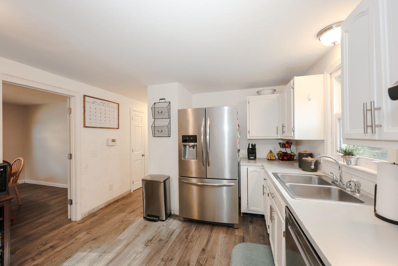 29 North Riverdale Road Weare, NH 03281 - Photo 11 of 26