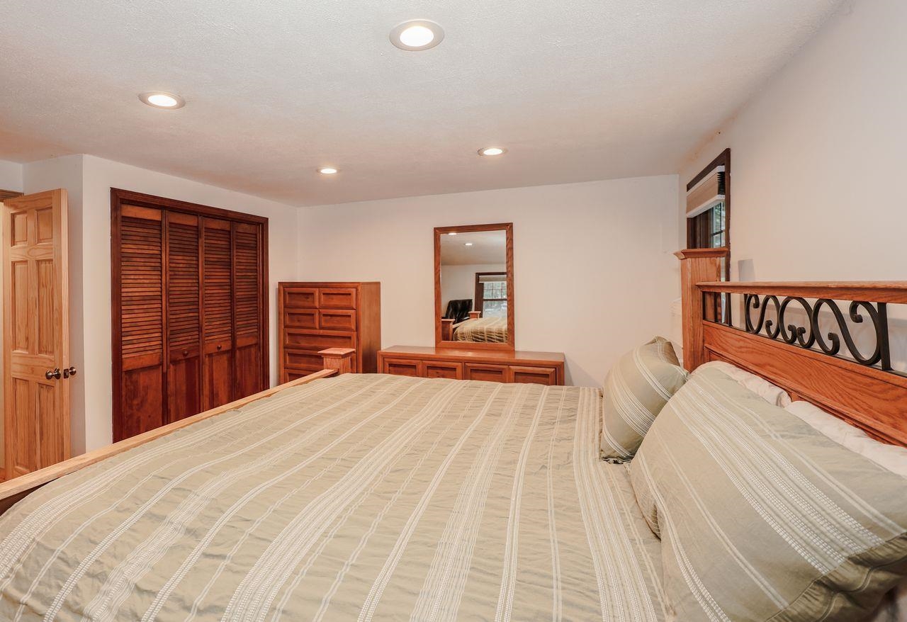 29 North Riverdale Road Weare, NH 03281 - Photo 17 of 26