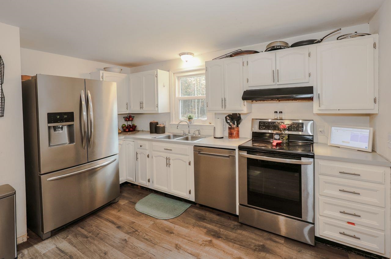 29 North Riverdale Road Weare, NH 03281 - Photo 8 of 26