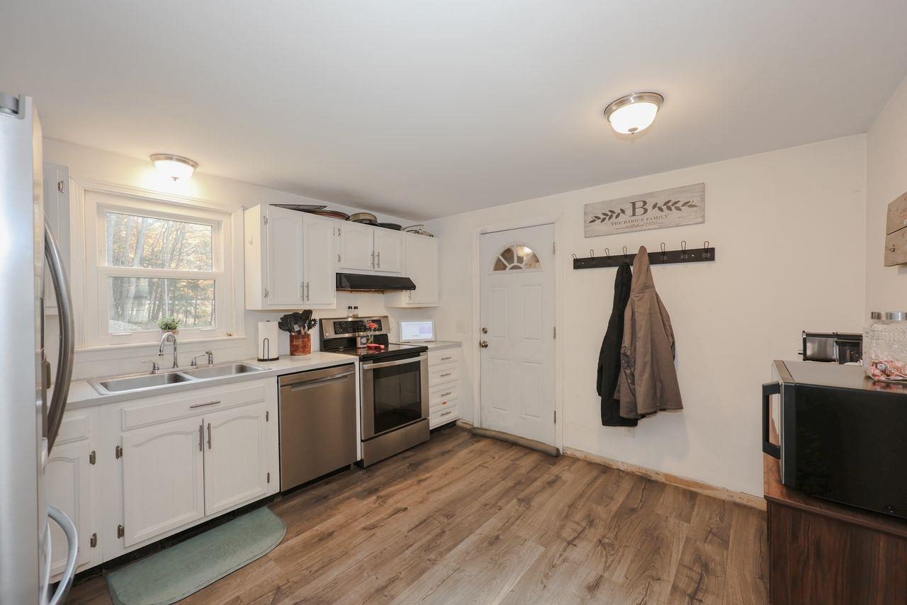 29 North Riverdale Road Weare, NH 03281 - Photo 9 of 26