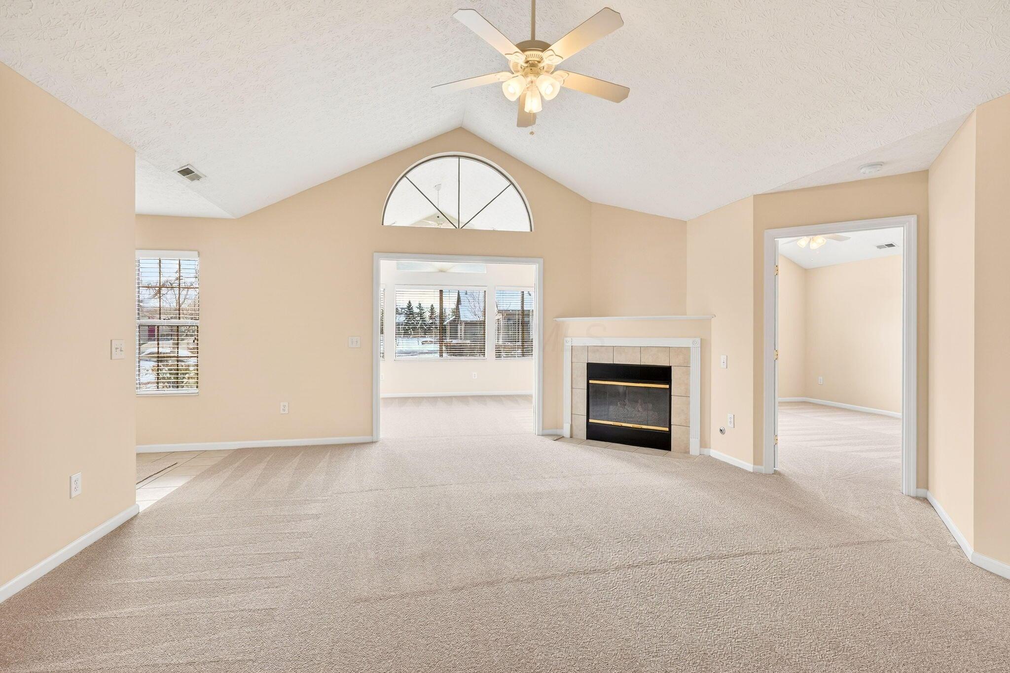 3731 Stoneway Point Powell, OH 43065 - Photo 9 of 47 Living room