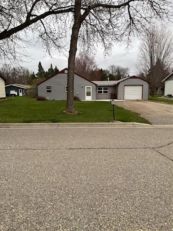 808 South 11th Street Montevideo, MN 56265 - Photo 10 of 19